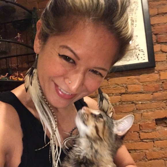 Meet your Posher, Christine - Picture 5 of 8